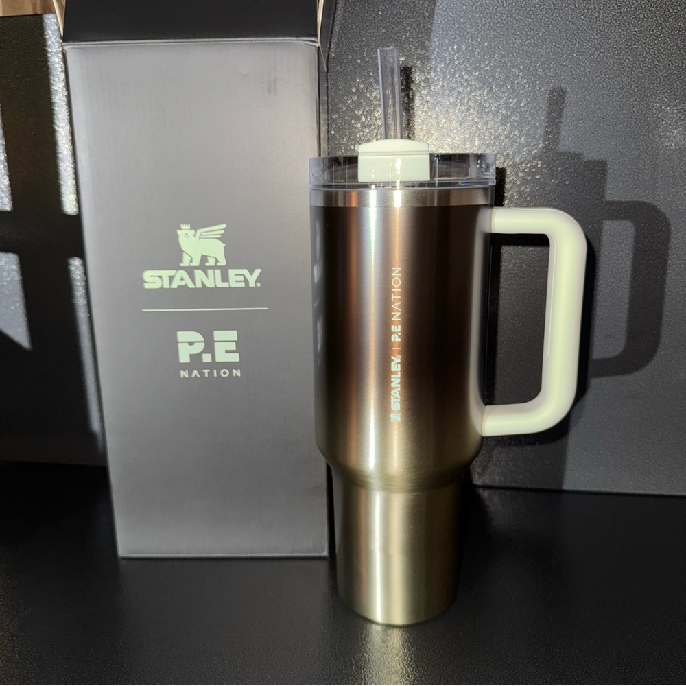 Stanley x P.E. Nation Limited Edition Quencher Tumbler - NWT Australia Exclusive - Picture 2 of 11